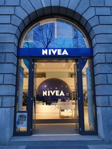 Nivea Body Lotion Extra White 400ml