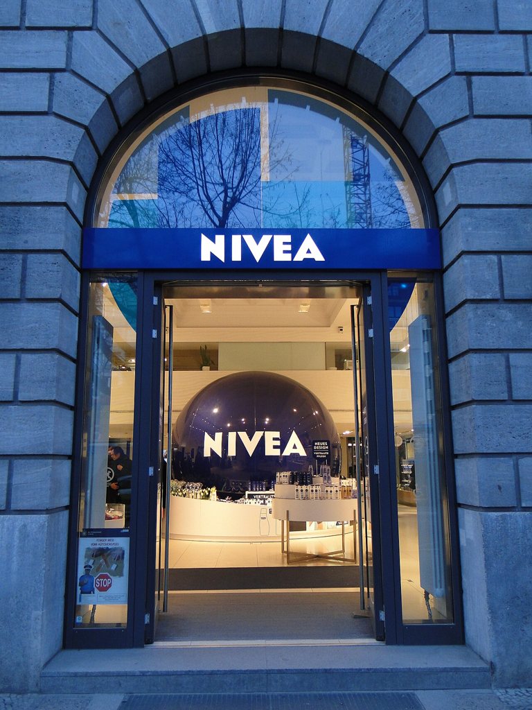 Nivea Body Lotion Extra White 400ml